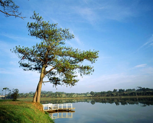 Lac Ho Xuan Huong