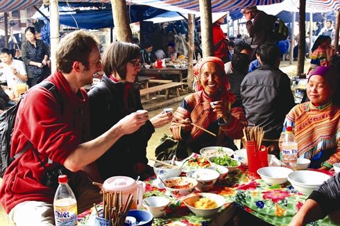 La dégustation de plats traditionnels, une des activités préférées des montagnards.