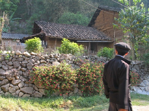 Une ancienne maison à Dông Van