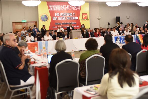 Vietnam participa en la conferencia internacional de partidos políticos en México