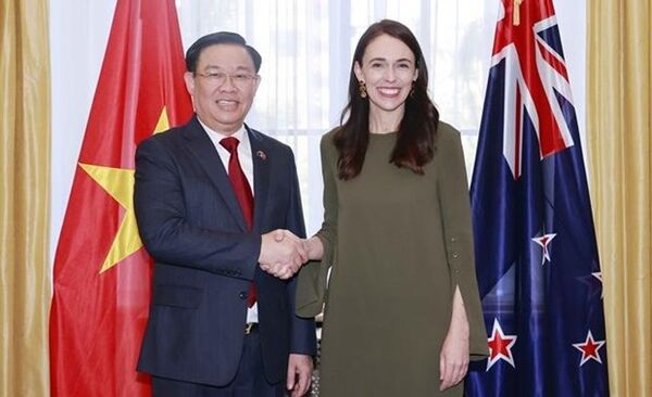 The President of Vietnam meets with the Prime Minister of New Zealand