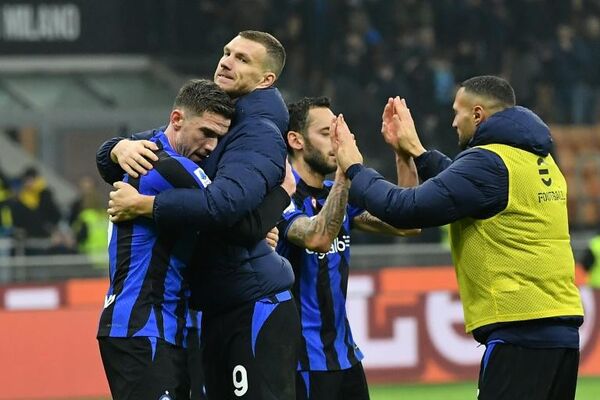 Milan e Juventus mettono pressione al Napoli