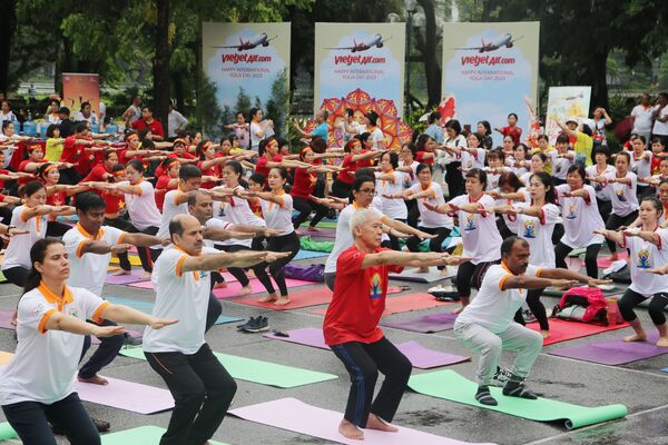 Yoga festif à saveur estivale - Journée internationale du yoga