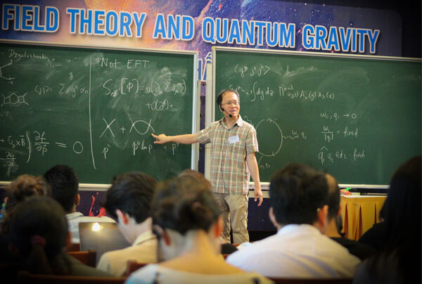 Quy Nhon Scuola Estiva Avanzata in Teoria Quantistica dei Campi e Gravità Quantistica