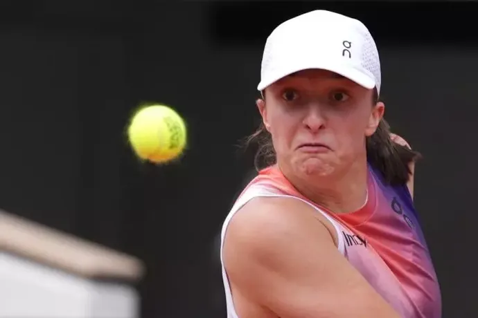 Iga Swiatek rejoined Coco Gauff in semi-finals