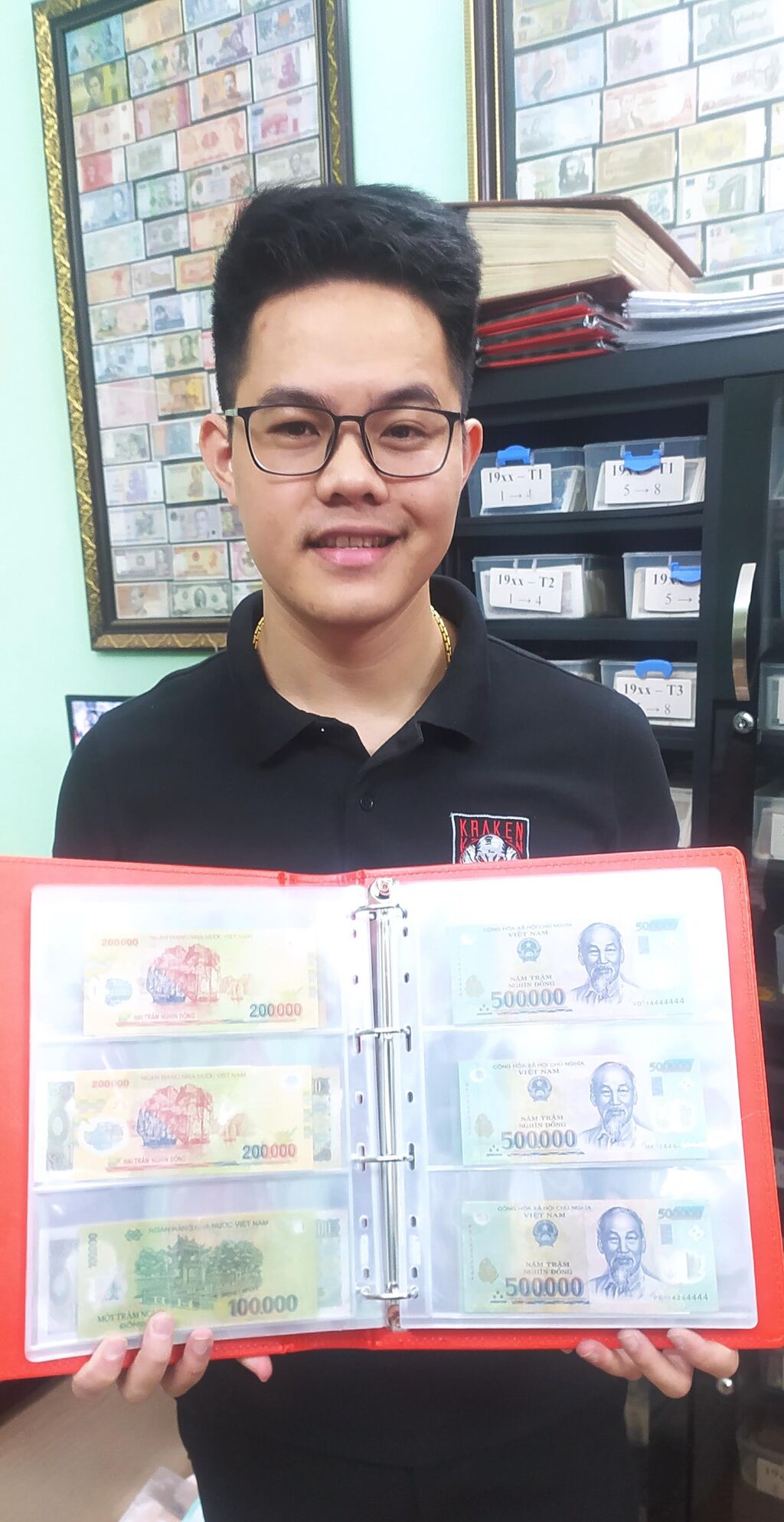 Une collection unique de monnaies détenue par un jeune hanoïen
