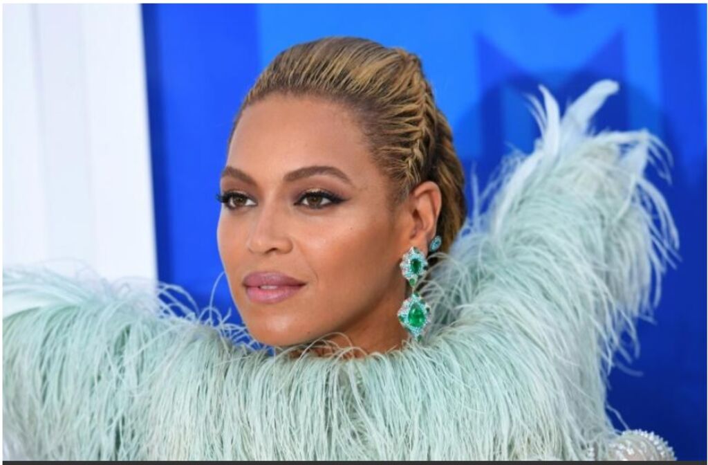 tapis rouge des Grammys de Beyoncé 2023