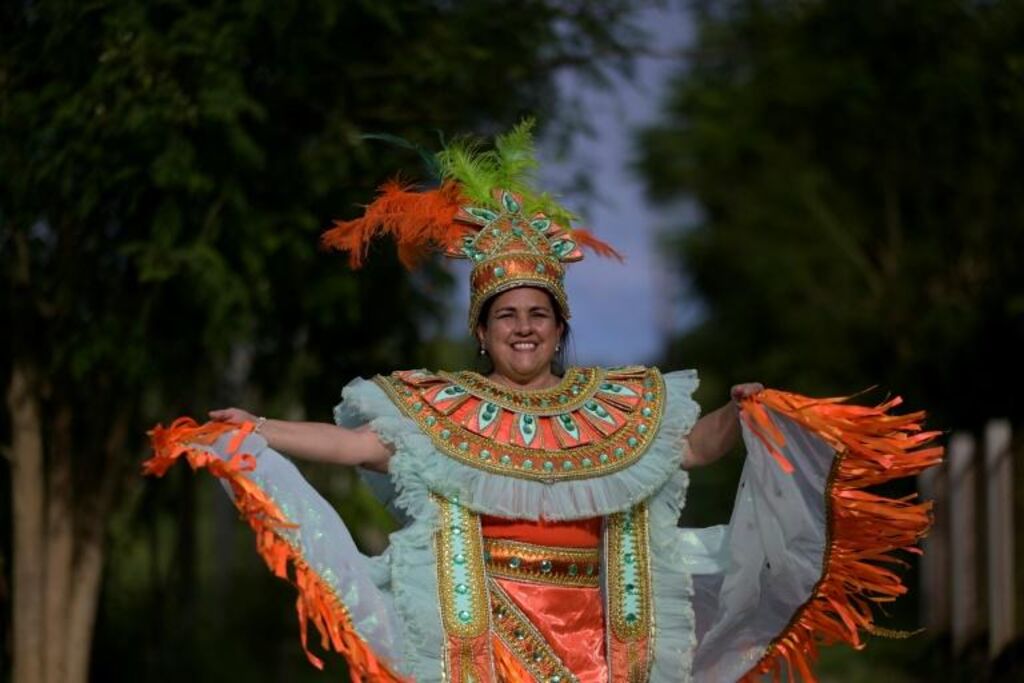 Les costumes du carnaval de Rio s'offrent une nouvelle vie de