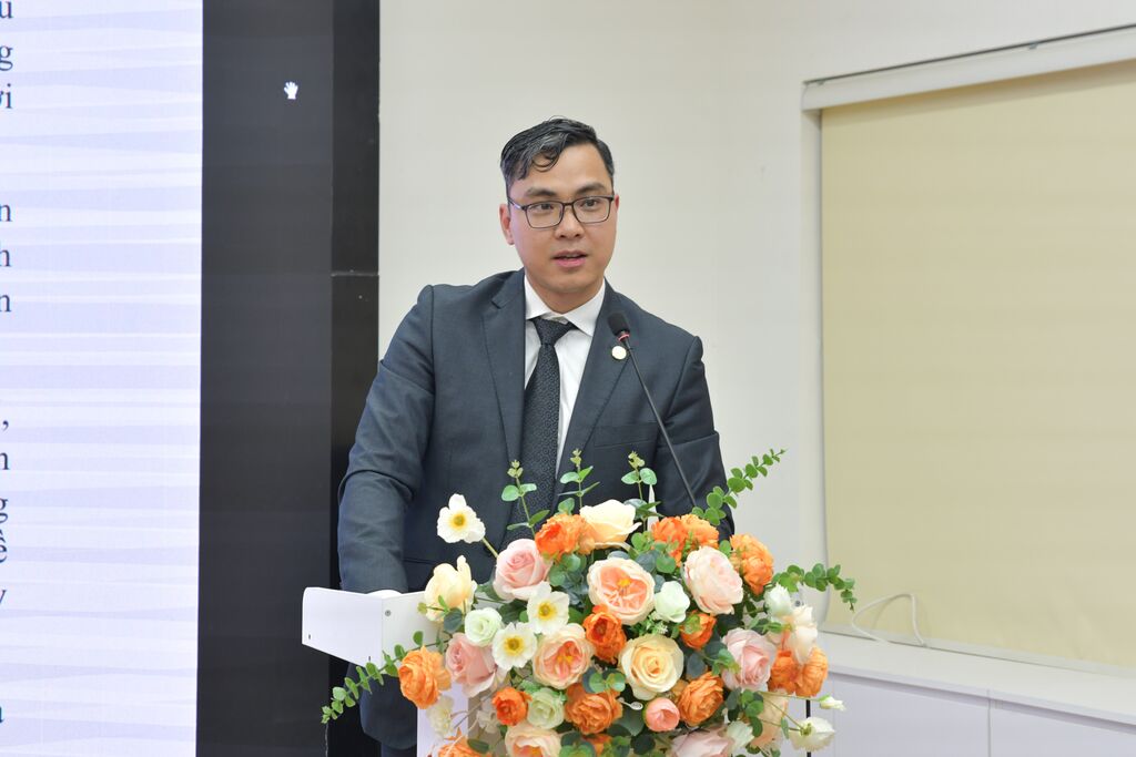 Phùng Danh Thang, directeur de l’IFI, prend la parole lors de la cérémonie de lancement de la visite virtuelle de la Porte du Maroc.