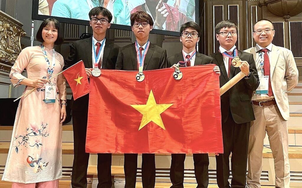Olympiades : moisson de médailles pour les élèves vietnamiens