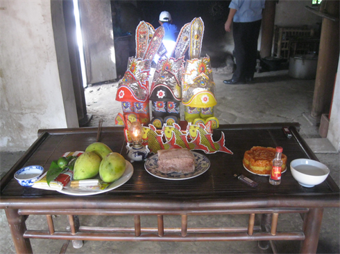 Un autel au culte de Ông Táo.   Photo : Hoàng Giang/CVN