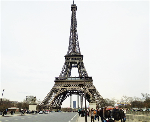 La Tour Eiffel a été conçue par l’architecte Gustave Eiffel en 1889.