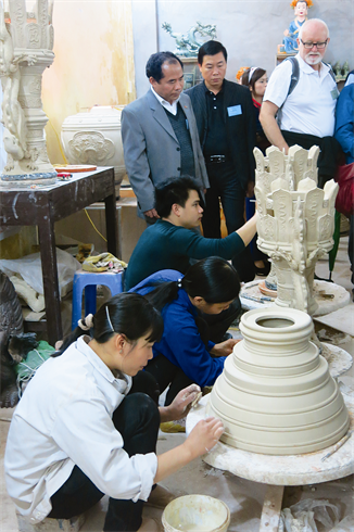 La céramique de Bat Tràng atteste et exprime à la fois l’habileté et la créativité des artisans.