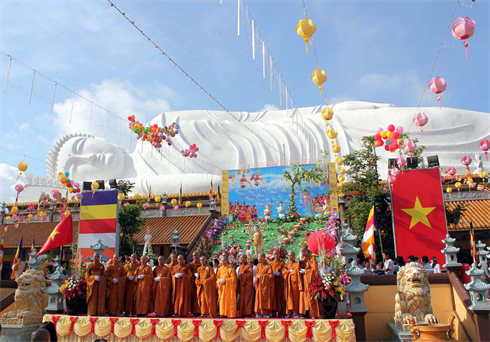 Le spectacle a été fabuleux lors de la cérémonie de célébration du 110e anniversaire de la fondation de Sa Pa.    