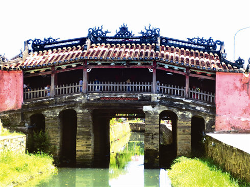 Le pont-pagode japonais est l’un des plus anciens ponts de Hôi An, appelé Faifo sous la colonisation française.