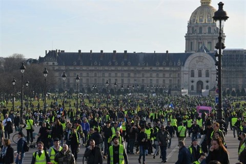 Gilets Jaunes Trois Mois De Slogans