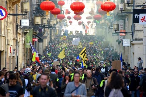 France Les Gilets Jaunes Mobilisés Pour Le 3e Mois Du