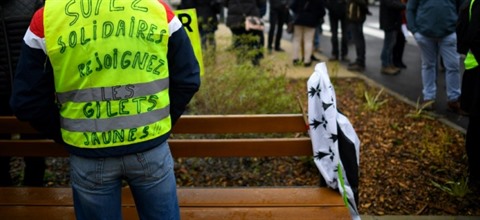 En Direct Gilets Jaunes Lauteur De Lincendie Du