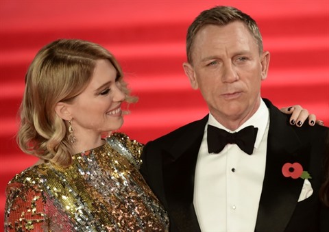 Rami Malek Et Lea Seydoux Au Casting Du Prochain James Bond Le Courrier Du Vietnam