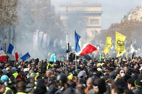 Les Gilets Jaunes De Nouveau Dans La Rue Pour Leur 21e