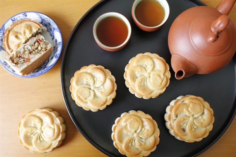 Gateaux De Lune Entre Tradition Et Modernite Le Courrier Du Vietnam