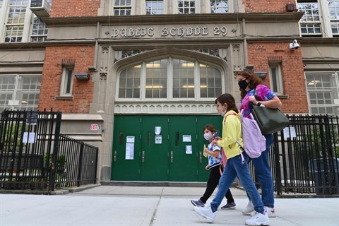 New York elementary schools reopen despite COVID-19 outbreak