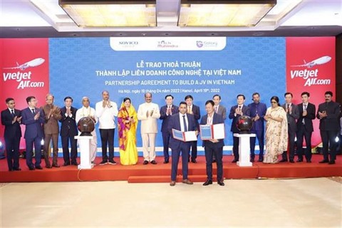 Opening of new lines between Vietnam and India