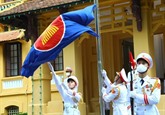 Cérémonie de lever du drapeau marquant le 55e anniversaire de l'ASEAN