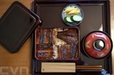 Un repas à base d'anguille grillée dans un restaurant de Hamamatsu, dans la préfecture de Shizuoka, au Japon, le 16 avril. Photo : AFP/VNA/CVN
